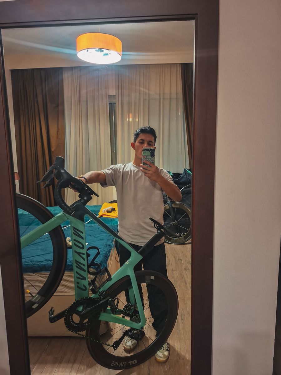 Andrés with a bike in Abu Dhabi